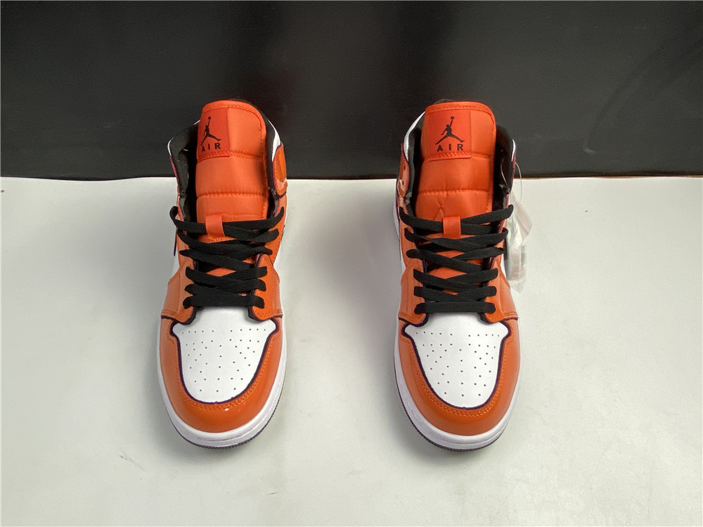 Jordan1 Mid SE Turf Orange DD6834-802