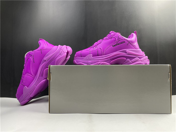 BLCG TRIPLE SNEAKER 524039 W2FA1 9016