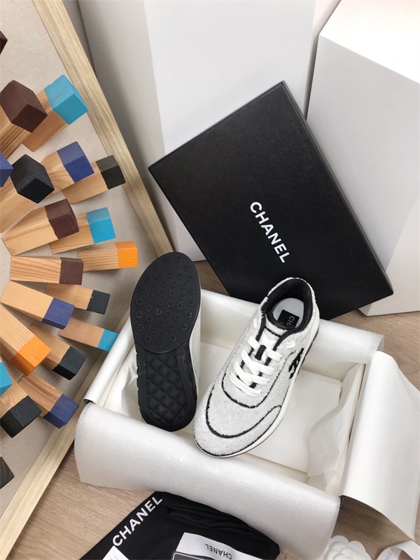 Chanal Sneakers