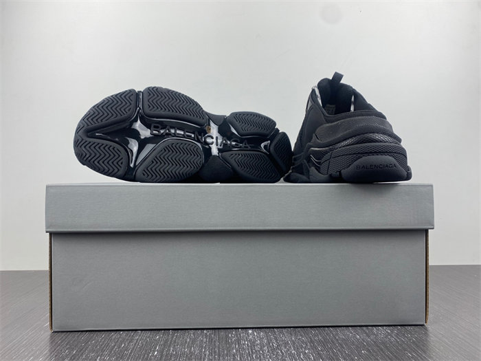 BALENCIAGA TRIPLE S 755686 W3SM2 1000