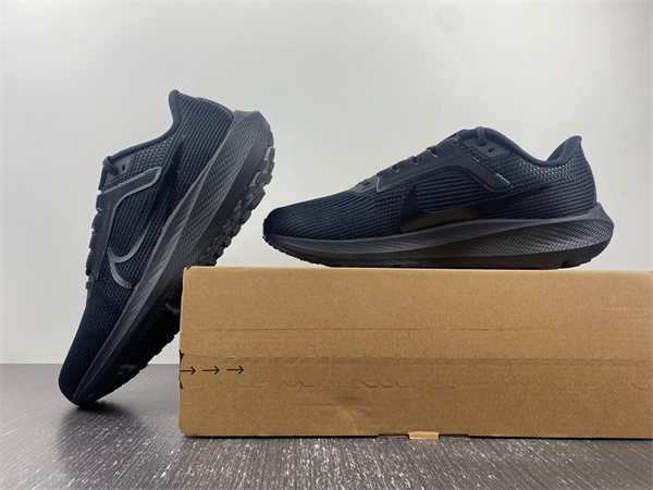 （NIKE）AIR ZOOM PEGASUS