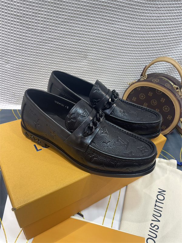 Lv Loafer 054