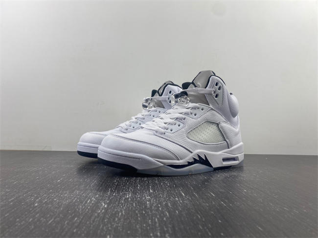 Air Jordan AIR JORDAN 5 RETRO 'WHITE BLACK' DD0587-110