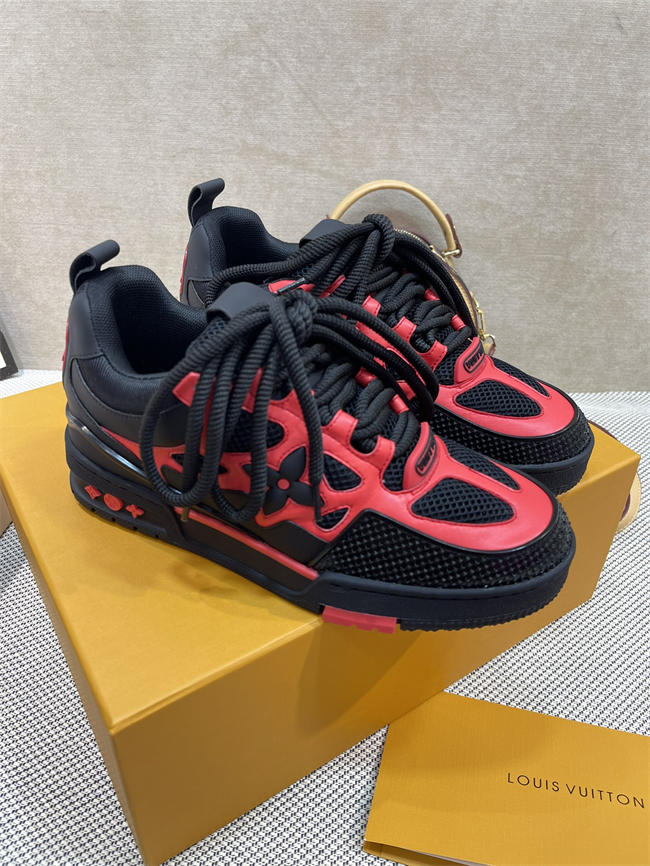 Lv Trainer Sneaker 30