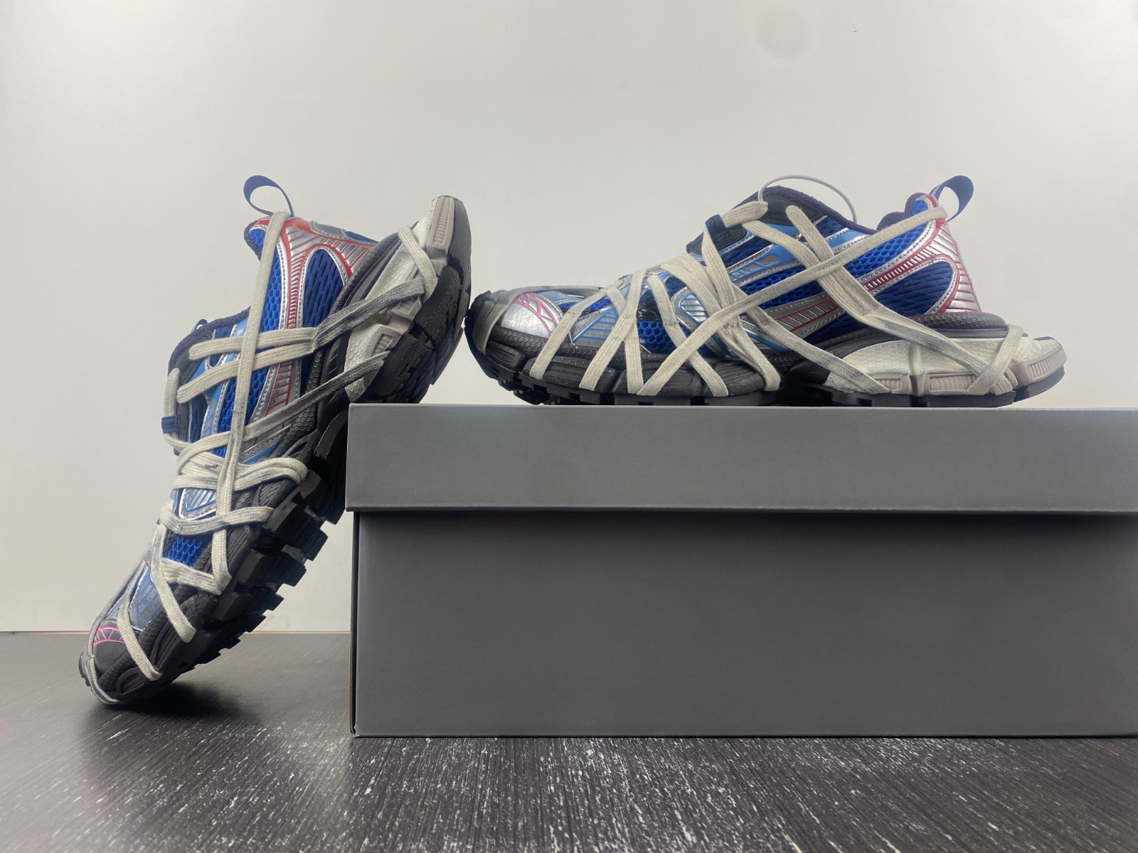 Balenciaga Phantom Sneaker 778698 W3XLL 0525