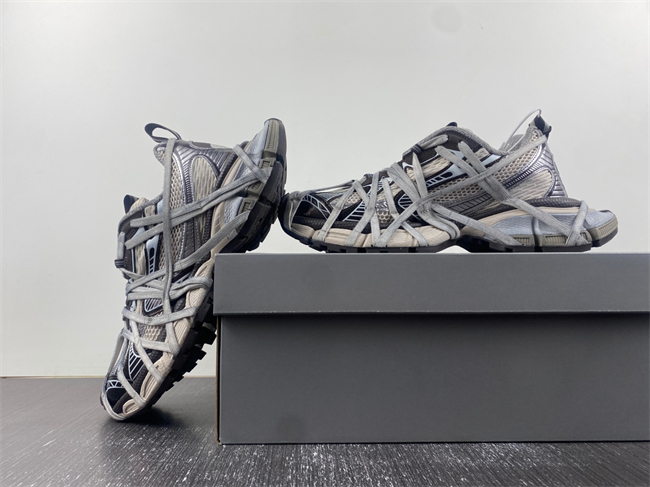 Balenciaga Phantom Sneaker  778698 W3XLL 2097