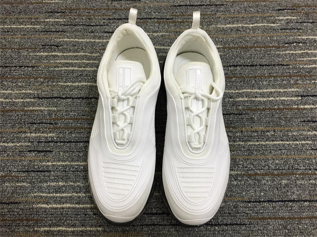 Prada Sneaker 37