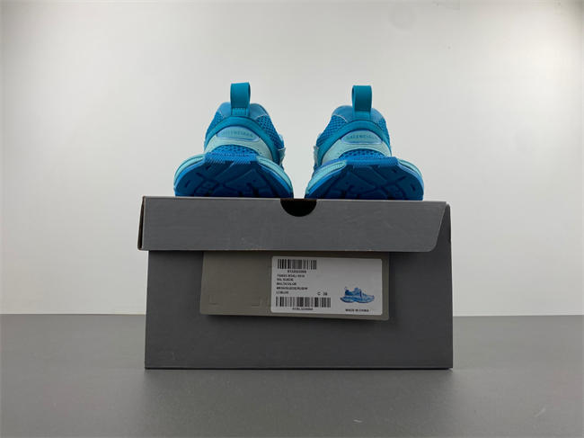 Balenciaga 3XL 230 759693 W3XL1 0510