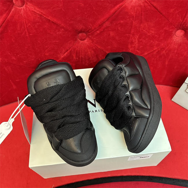 Lanvon Curb Sneaker 56