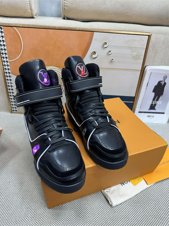 Lv Trainer Sneaker