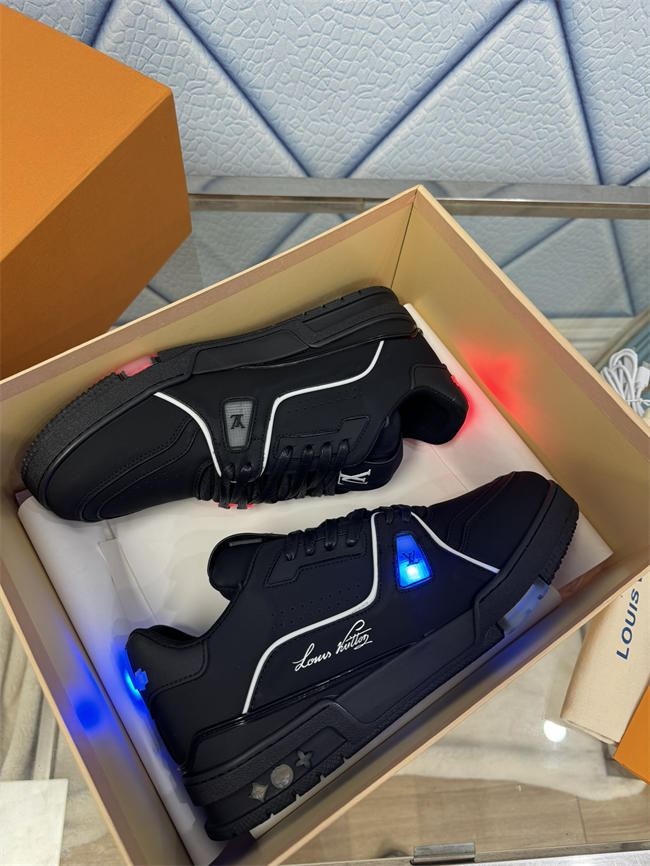 Lv Trainer Sneaker
