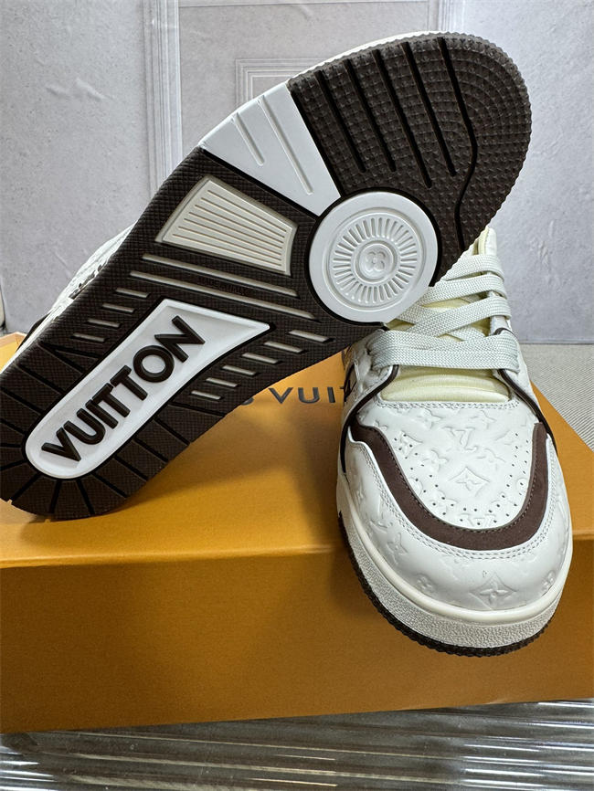 Lv Trainer Sneaker