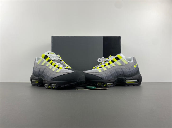 Nike Air Max 95 OG Neon CT1689-001