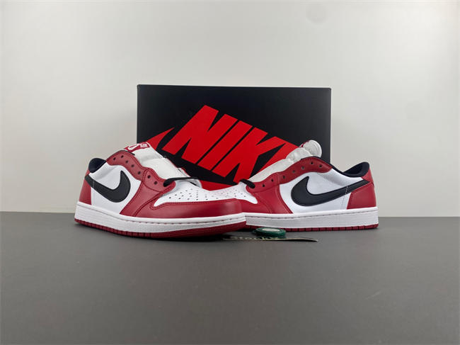Air Jordan 1 Retro Low Chicago 705329-600