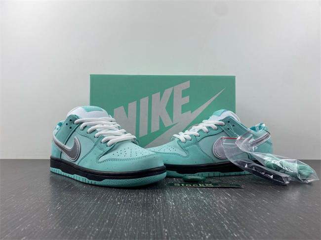 Concepts x TIFFANY CO. x Nike SB Dunk Low BV1310-402