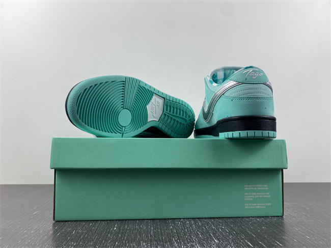 Concepts x TIFFANY CO. x Nike SB Dunk Low BV1310-402