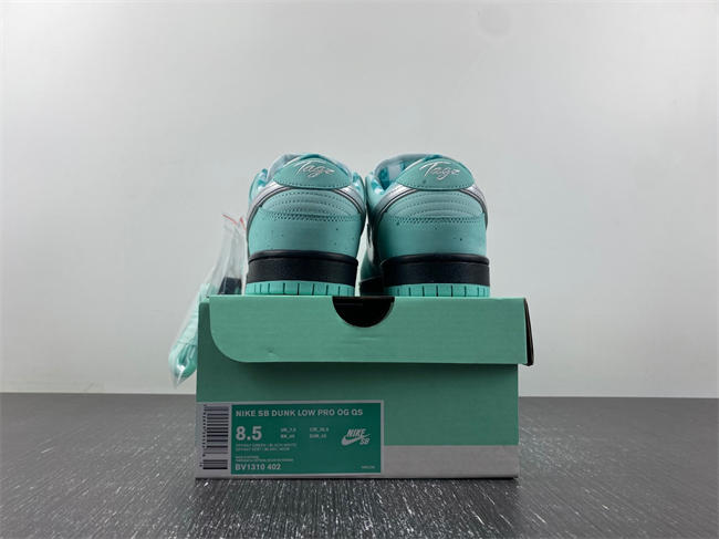 Concepts x TIFFANY CO. x Nike SB Dunk Low BV1310-402
