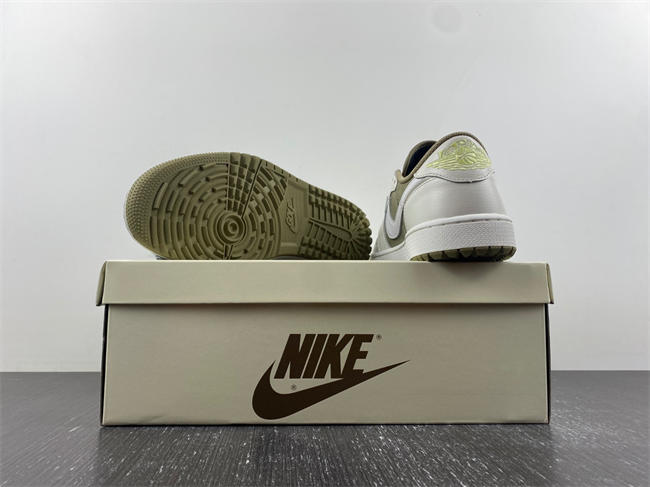 Air Jordan 1 Retro Low Golf Travis Scott Neutral Olive FZ3124-200