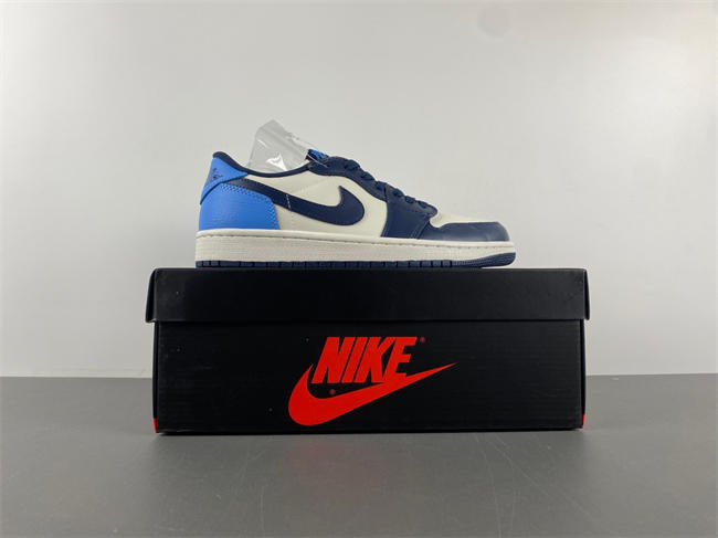 Air Jordan 1 Low OG Obsidian UNC CZ0790-400