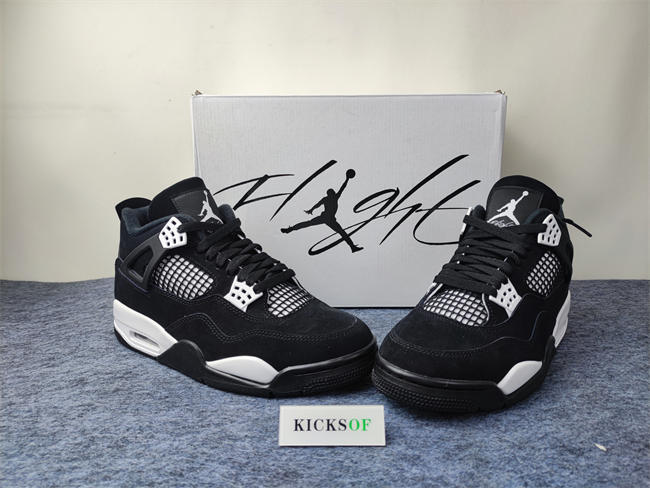 Air Jordan 4 Retro White Thunder FQ8138-001