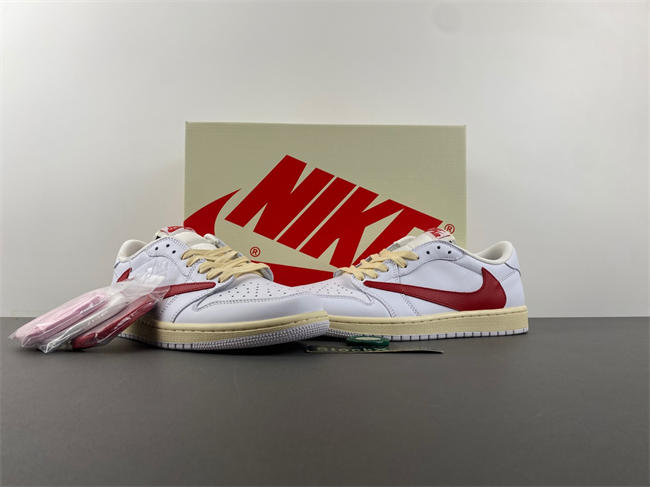 Travis Scott x Air Jordan 1 low CQ4277-113