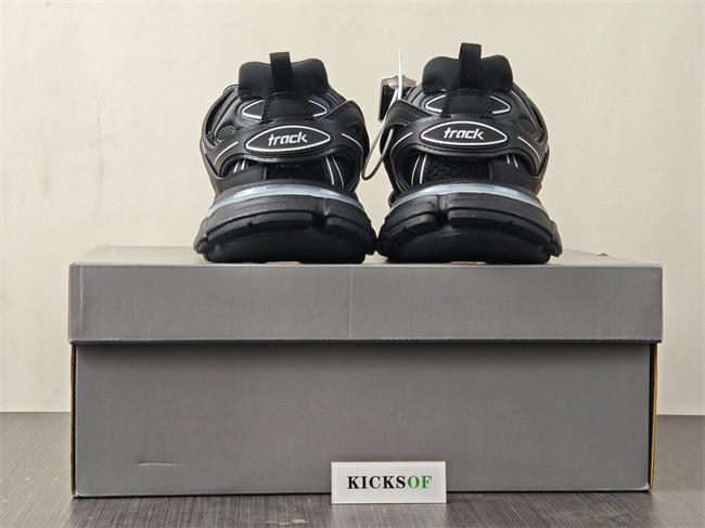 BLCG TRACK SNEAKER 542023 W1GB1 2045 with LED