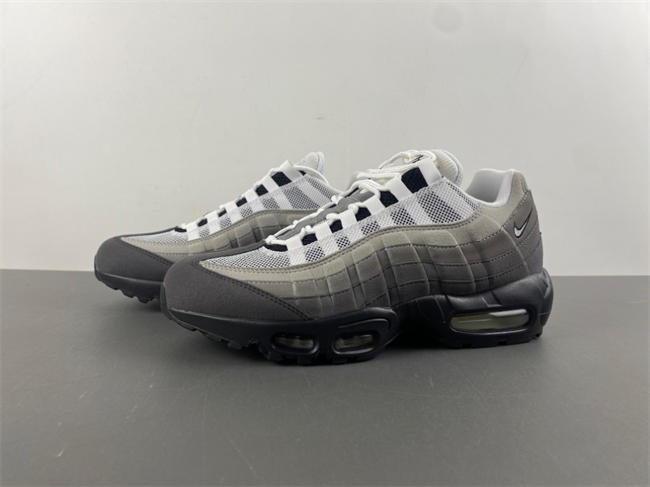 Nike Air Max 95 OG “Grey Gradient”