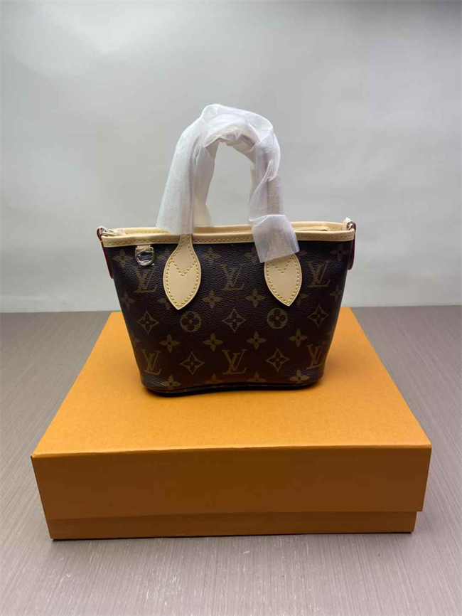 LV BAG