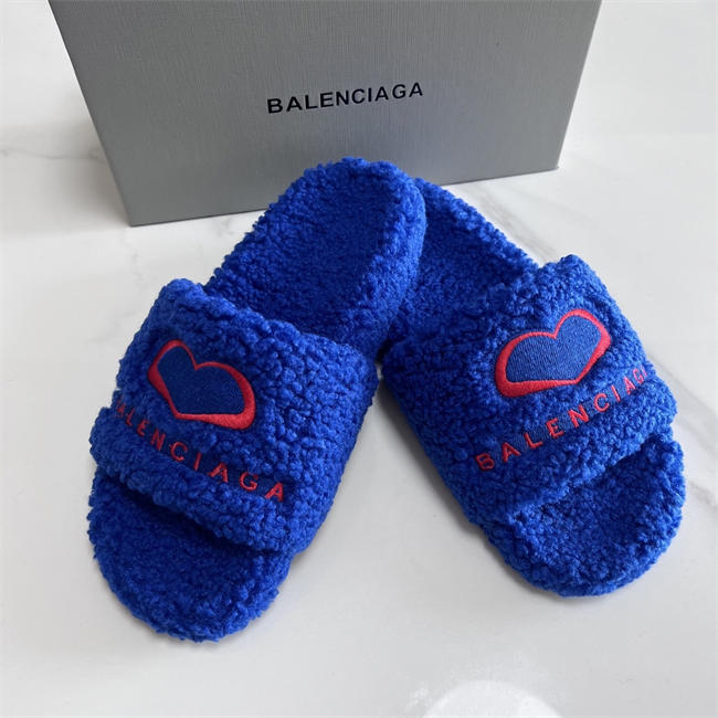 BLCG SLIPPERS