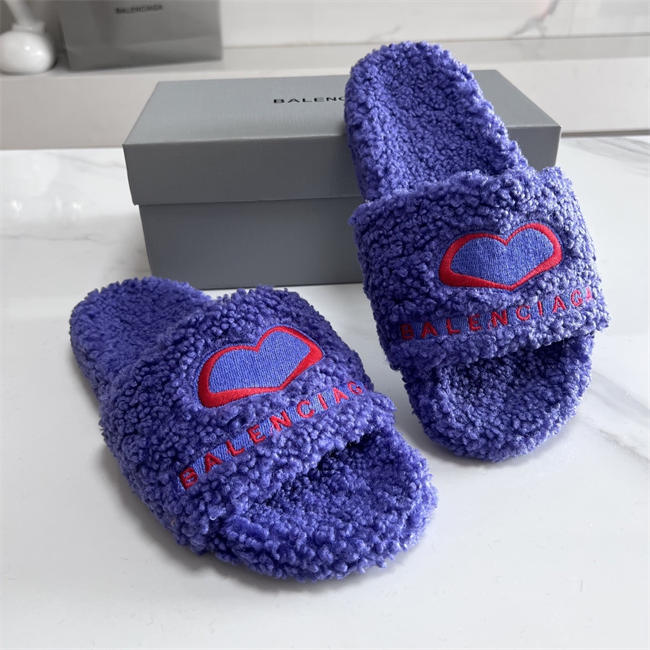 BLCG SLIPPERS
