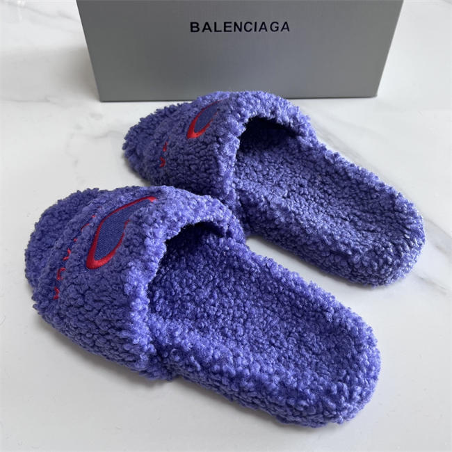 BLCG SLIPPERS