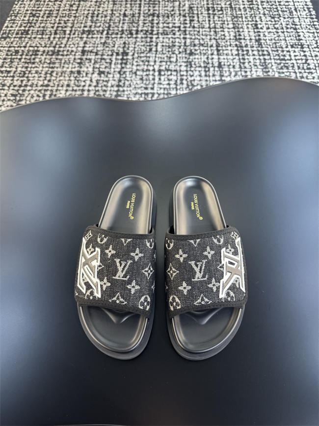 Lv Slipper