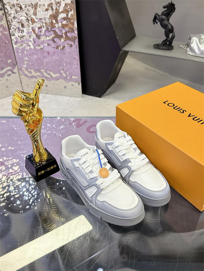 Lv Trainer Sneaker