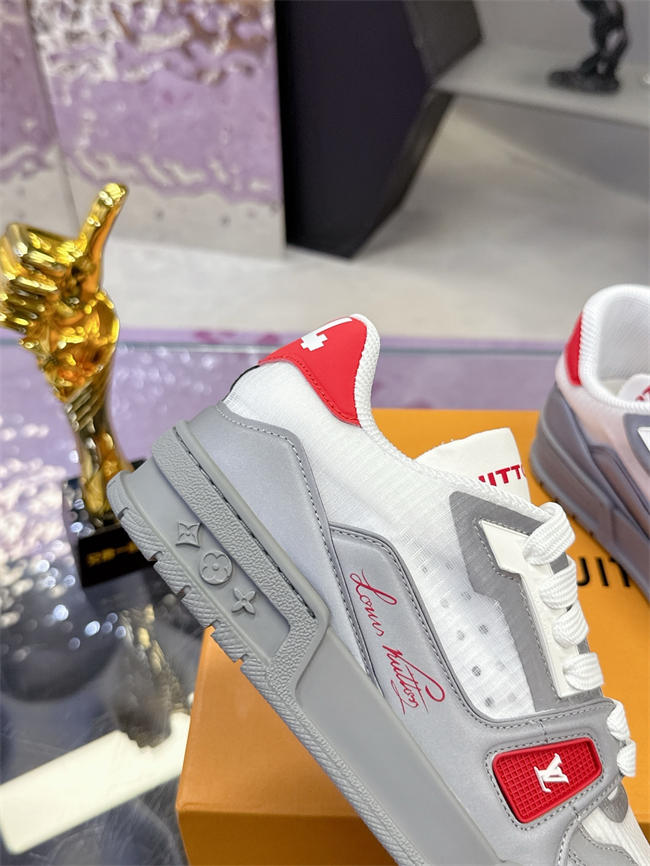 Lv Trainer Sneaker