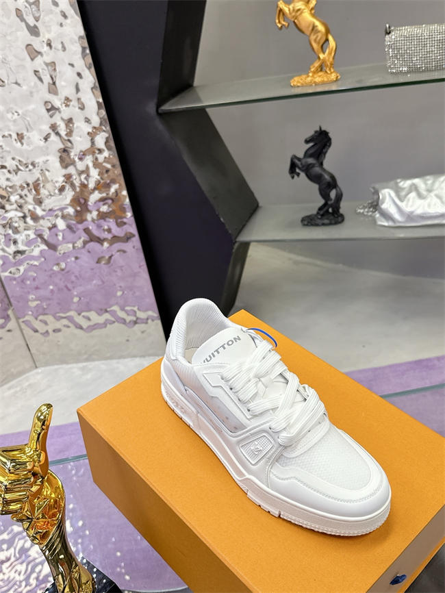 Lv Trainer Sneaker