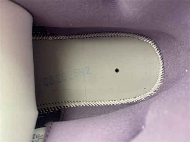 Air Jordan 11 “Las Vegas”